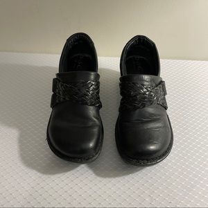 BORN Concepts b.o.c. clogs sz 6M Black.
